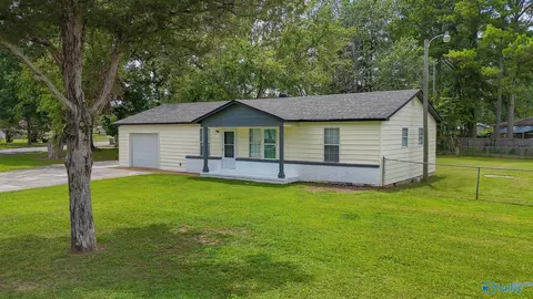 1515 Phillips Ave, Decatur, AL 35601