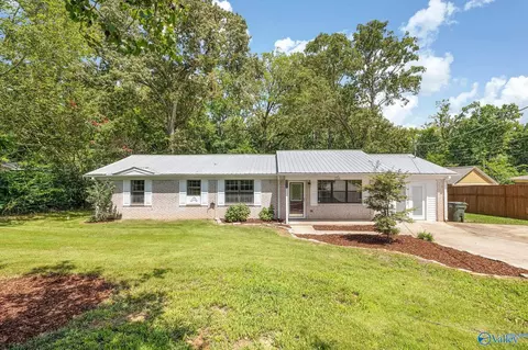 256 Canadian Dr, Scottsboro, AL 35769