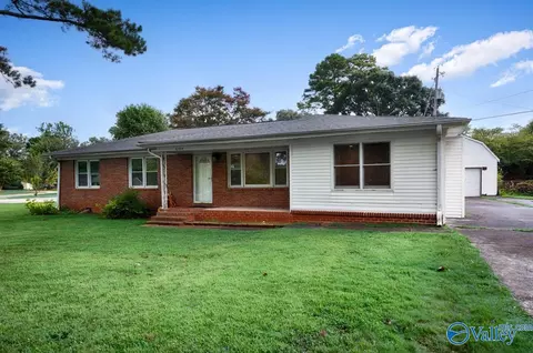 6308 Deramus Ave, Huntsville, AL 35806