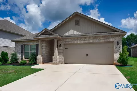 153 Cherry Laurel Dr, Hazel Green, AL 35750