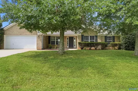 184 Oakcrest Rd, Huntsville, AL 35811