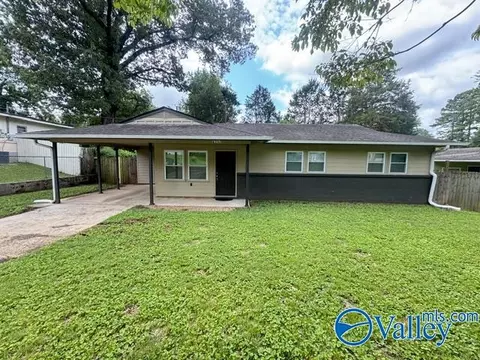 2117 Griffith Dr, Huntsville, AL 35810