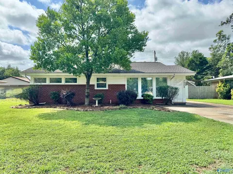 2909 Azalea Rd, Huntsville, AL 35805