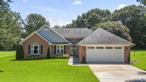 149 Tammy Gaines Ln, Huntsville, AL 35811