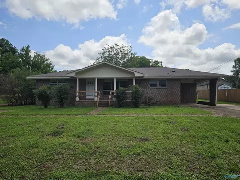 109 Pinhook Rd, Moulton, AL 35650