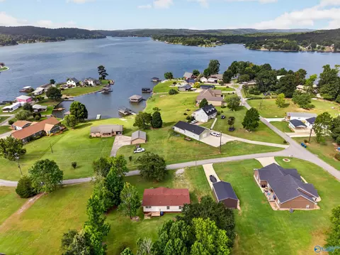 View/Area - 33 Ted St, Ohatchee, AL 36271 photo 3 of 5