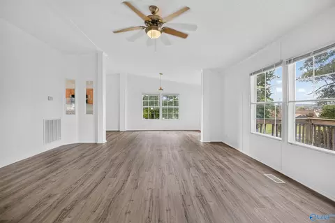 Living - 33 Ted St, Ohatchee, AL 36271 photo 2 of 7