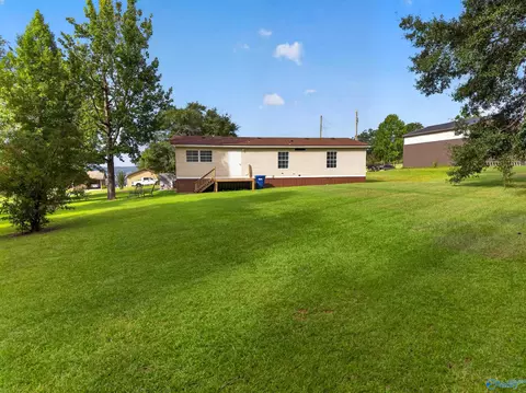 Exterior - 33 Ted St, Ohatchee, AL 36271 photo 2 of 6