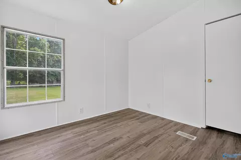Bedroom - 33 Ted St, Ohatchee, AL 36271 photo 1 of 4