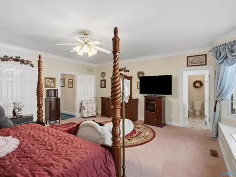 Bedroom - 452 Sharpford Rd, Somerville, AL 35670 photo 2 of 6