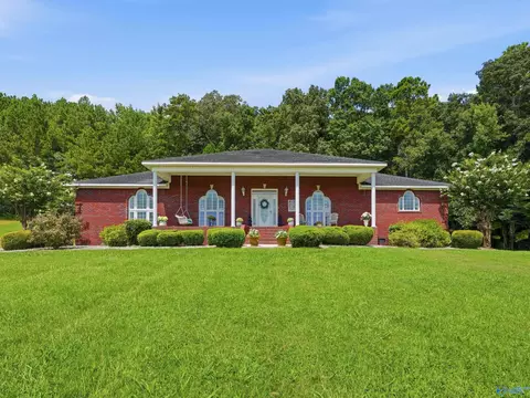 Exterior - 452 Sharpford Rd, Somerville, AL 35670 photo 5 of 11