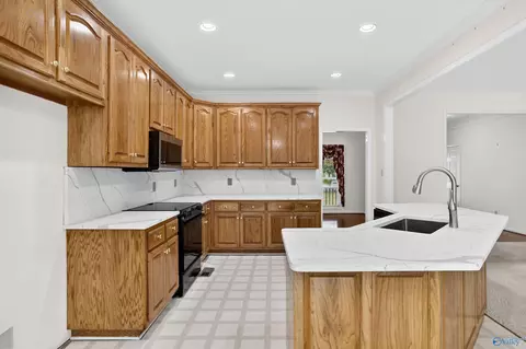 Kitchen - 265 Forest Home Dr, Trinity, AL 35673 photo 2 of 4