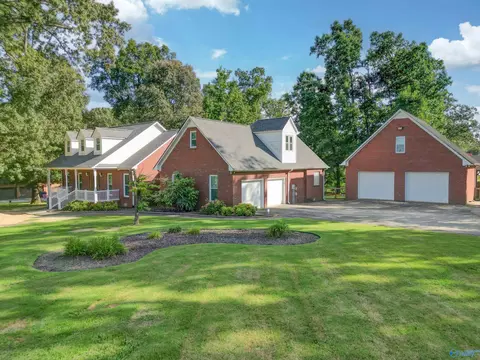 Exterior - 265 Forest Home Dr, Trinity, AL 35673 photo 3 of 7