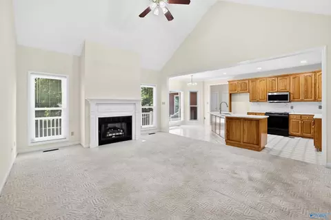 Living - 265 Forest Home Dr, Trinity, AL 35673 photo 2 of 4