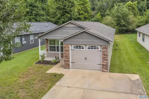 309 Meadows Dr, Rainbow City, AL 35906