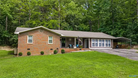 3014 NW Forest Ave, Fort Payne, AL 35967