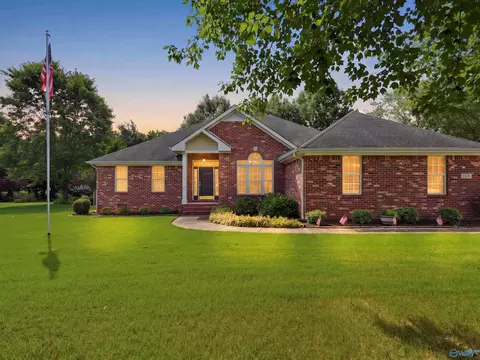 128 River Downs Dr, Huntsville, AL 35811