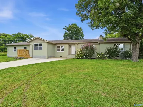 Exterior - 42 1st Ave, Grant, AL 35747 photo 5 of 11