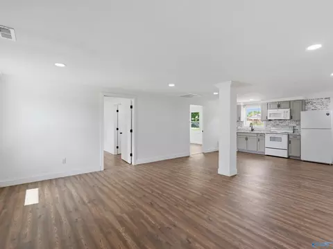 Living - 42 1st Ave, Grant, AL 35747 photo 5 of 7