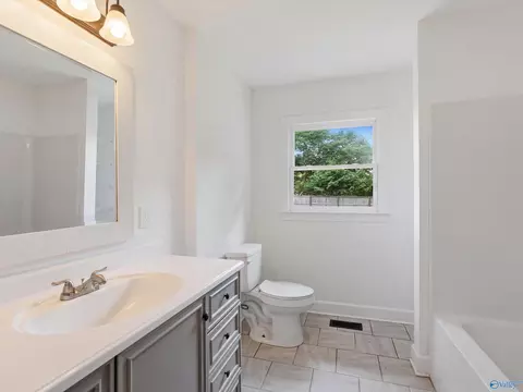 Bath - 42 1st Ave, Grant, AL 35747 photo 1 of 8