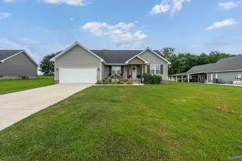 89 Peaceful Dr, Rainsville, AL 35986