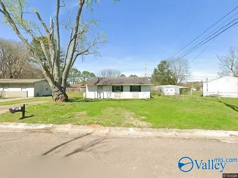 205 Salem Dr, Huntsville, AL 35811