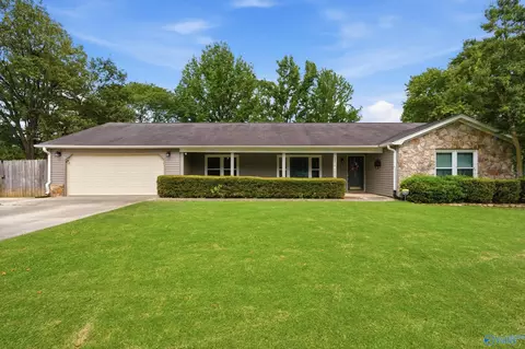 15003 Ashwood Cir, Huntsville, AL 35803