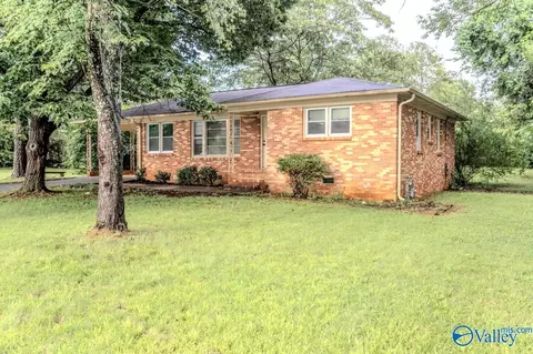 1622 Hampton Rd, Huntsville, AL 35816