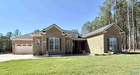 29 Bluff Crk, Huntsville, AL 35803