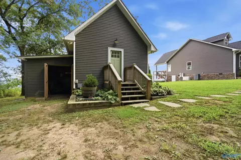 Exterior - 1889 Scenic Dr, Section, AL 35771 photo 8 of 13