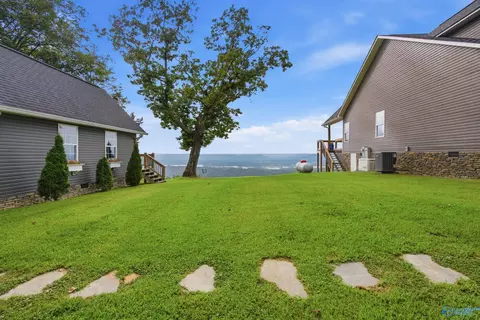 Exterior - 1889 Scenic Dr, Section, AL 35771 photo 11 of 13