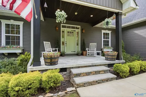 Exterior - 1889 Scenic Dr, Section, AL 35771 photo 2 of 13
