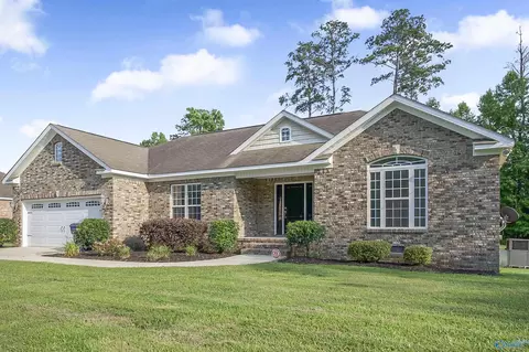 654 Pine Haven Rd, Gadsden, AL 35901