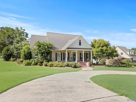 5547 Grist Mill Ln, Guntersville, AL 35976