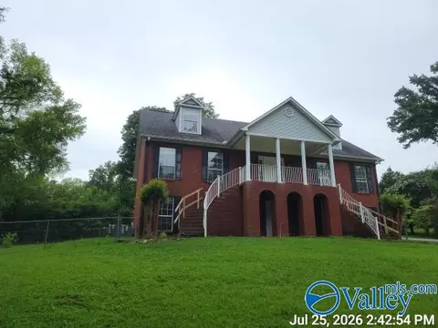 2451 Scenic Dr, Gadsden, AL 35901