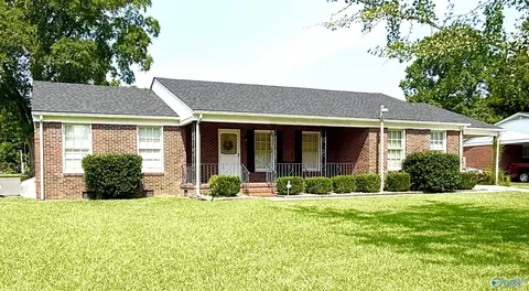 1723 Dianne St, Decatur, AL 35601