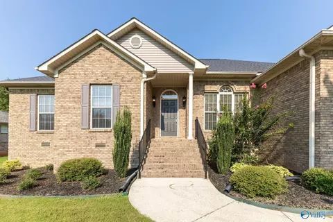 144 Valley Stone Rd, Huntsville, AL 35811