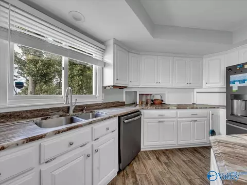 Kitchen - 444 Moss View Rd, Section, AL 35771 photo 2 of 4