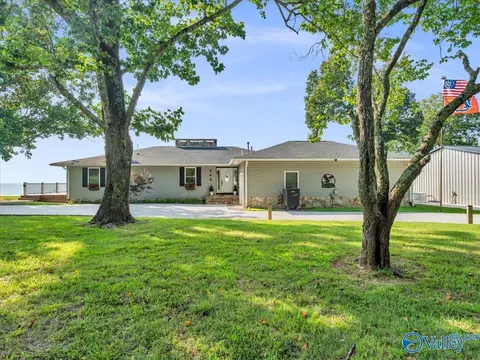 Exterior - 444 Moss View Rd, Section, AL 35771 photo 7 of 8