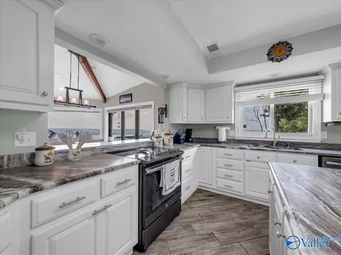 Kitchen - 444 Moss View Rd, Section, AL 35771 photo 1 of 4