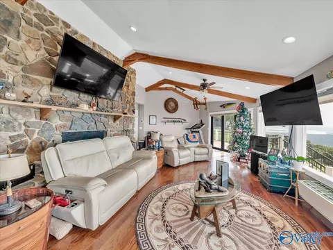 Living - 444 Moss View Rd, Section, AL 35771 photo 2 of 3