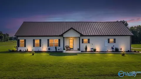 546 Maddox Rd, Hartselle, AL 35640
