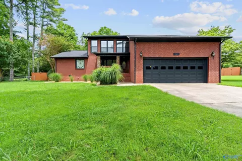 129 Jacque Jim Dr, Huntsville, AL 35810