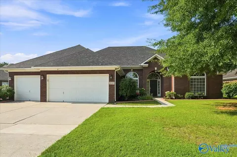 5018 Patriot Park Cir, Owens Cross Roads, AL 35763