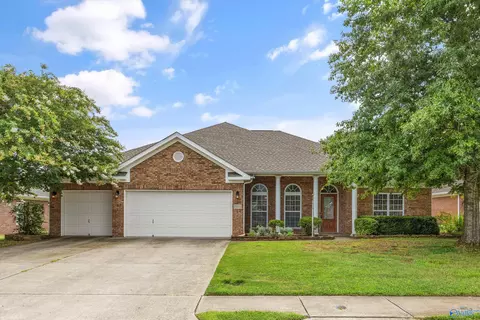 7011 Freedom Park Cir, Owens Cross Roads, AL 35763