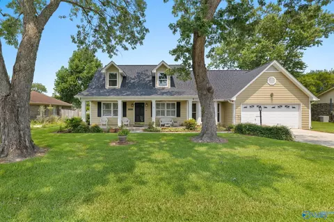1101 Teenajo Dr, Huntsville, AL 35803