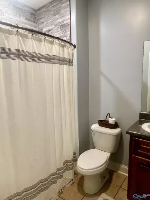 Bath - 71 Forest Hill Rd, Trinity, AL 35673 photo 1 of 4