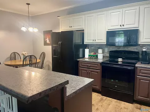 Kitchen - 71 Forest Hill Rd, Trinity, AL 35673 photo 6 of 7