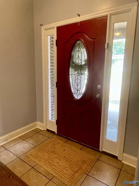 Entry Way - 71 Forest Hill Rd, Trinity, AL 35673 photo 2 of 3