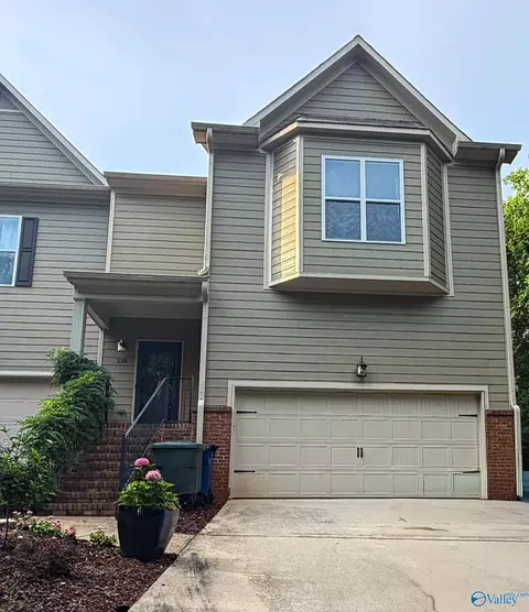 218 NE Treetop Dr, Huntsville, AL 35801